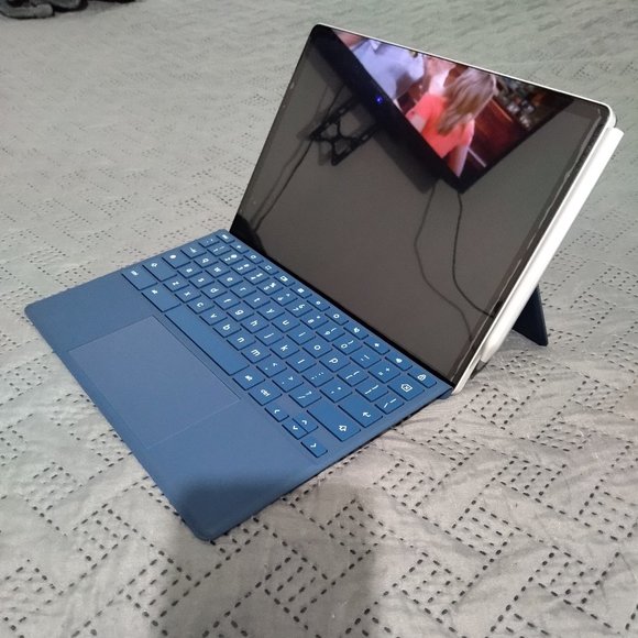 HP Chromebook X2 11 Tablet - Picture 1 of 4